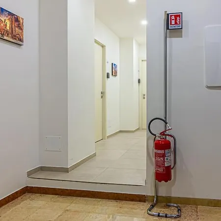 Delle Casse 4 * 博洛尼亚